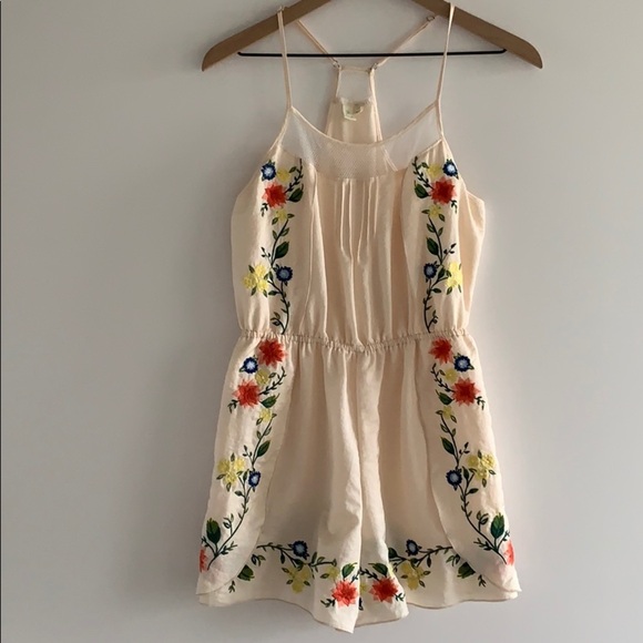 Eloise | Cream Embroidered Romper - Picture 2 of 7